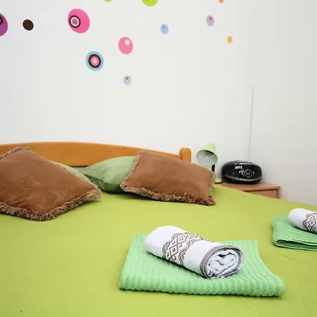 Aleja Center Brown & Green